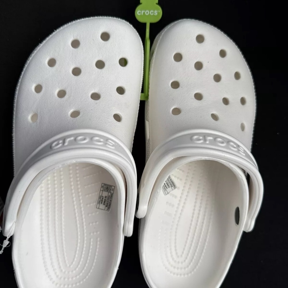 Unisex Crocs - White - Classic Style - 5M-7W
